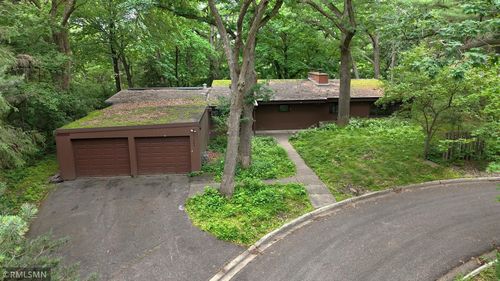 11209 Oak Ridge Ln W, Minnetonka, MN, 55305-2582 | Card Image