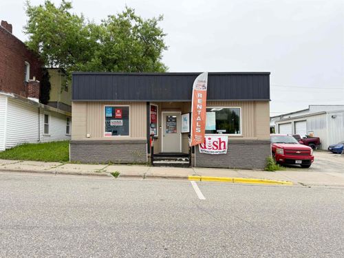 212 W 7th St, Neillsville, WI, 54456-1555 | Card Image