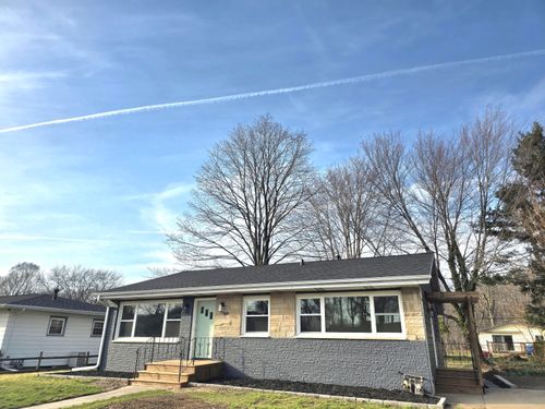 414 Holly Rd, Michigan City, IN, 46360-7435 | Card Image