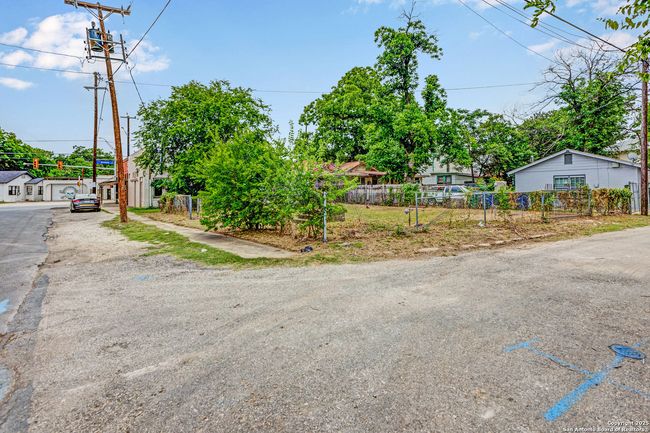 110 Zapata St, Home with 0 bedrooms, 0 bathrooms and null parking in San Antonio TX | Image 4