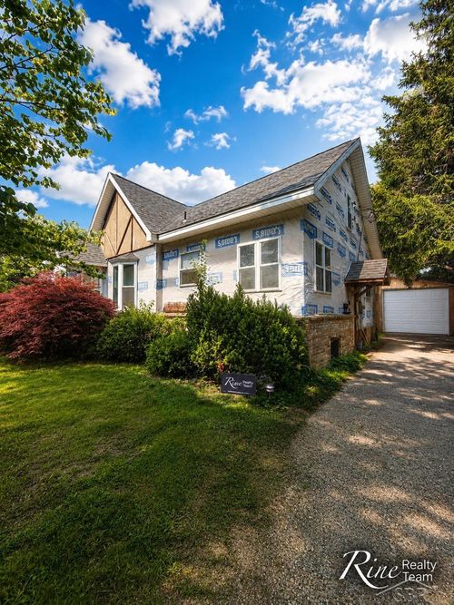121 S Barton Street, New Buffalo, MI, 49117 | Card Image