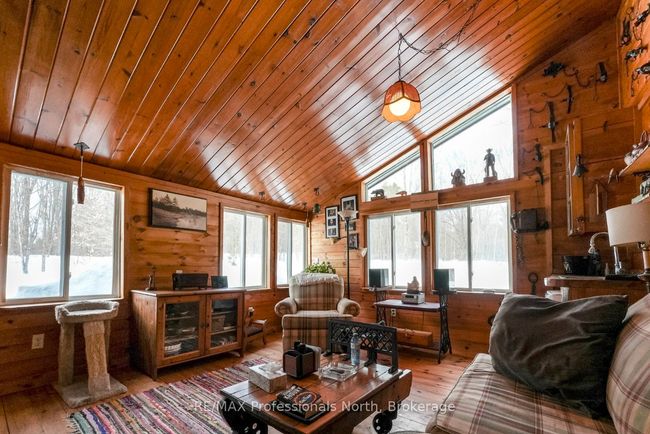 1015 Calbrett Rd, House other with 1 bedrooms, 1 bathrooms and 5 parking in Haliburton ON | Image 19