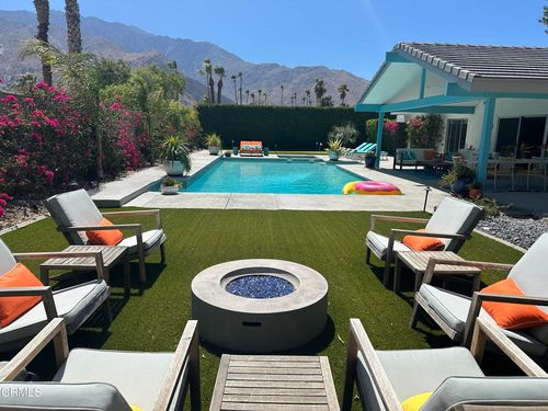 999 E Via Escuela, Palm Springs, CA, 92262-3138 | Card Image