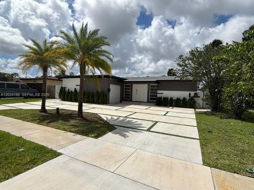 8460 Nw 21st St, Sunrise, FL, 33322-3830 | Card Image