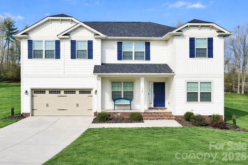 137 Northlake Dr, Statesville, NC, 28677-9786 | Card Image