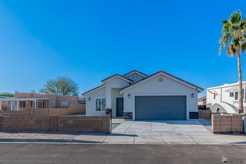 10364 S Avenida Compadres, Yuma, AZ, 85365-6115 | Card Image