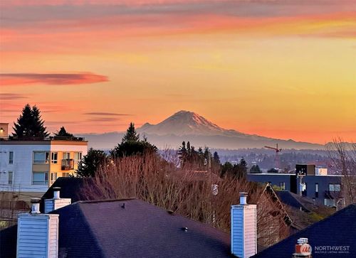 f-1605 S Washington Street, Seattle, WA, 98144 | Card Image