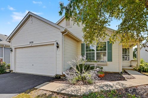 21331 Windsor Lake Ln, Crest Hill, IL, 60403-8703 | Card Image