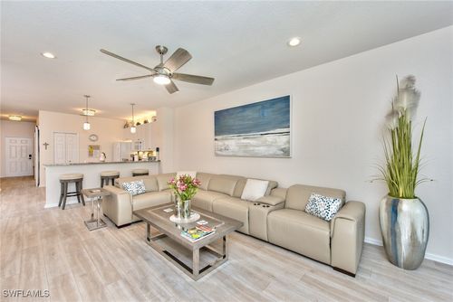 2-204-10045 Heather Ln, NAPLES, FL, 34119-9030 | Card Image