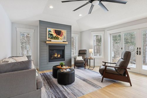 9353 Stonebridge Trl N, Stillwater, MN, 55082-9567 | Card Image