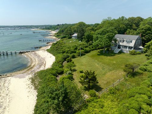 33 Goethals Way, Vineyard Haven, MA, 02568-5349 | Card Image