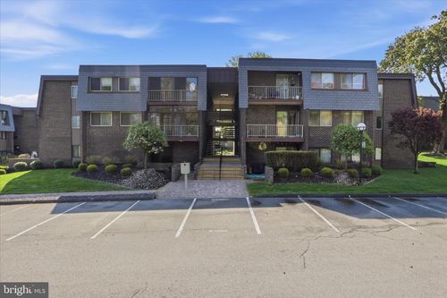 8-7-8 Stonehenge Cir, BALTIMORE, MD, 21208-3232 | Card Image