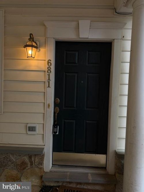 6811 Hampton Bay Ln, GAINESVILLE, VA, 20155-6228 | Card Image