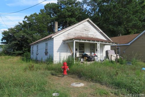 1509 Roanoke St, Scotland Neck, NC, 27874-1358 | Card Image