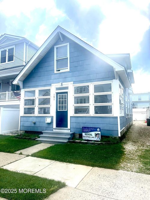 unit-2-191 3rd Ave, Manasquan, NJ, 08736-3335 | Card Image