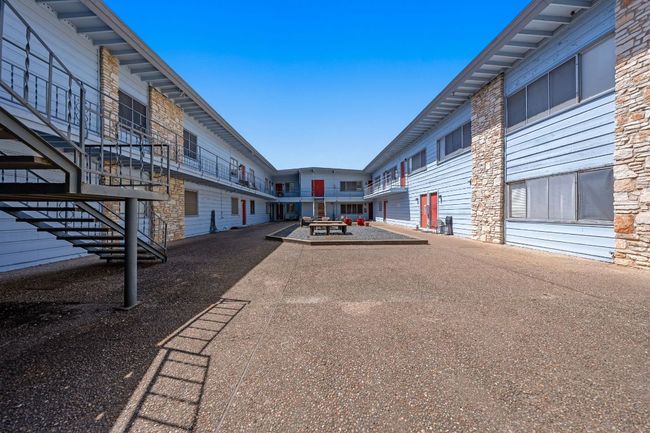 APT-109 - 2408 Longview St, Condo with 2 bedrooms, 1 bathrooms and null parking in Austin TX | Image 15