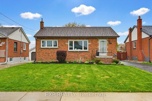 51 Bromley Road, Hamilton, ON, L9A2E1 | Card Image