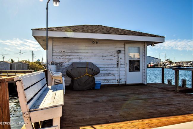 Boathouse /Dock/Deck | Image 10
