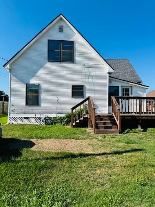 217 Main St, Palacios, TX, 77465-5459 | Card Image