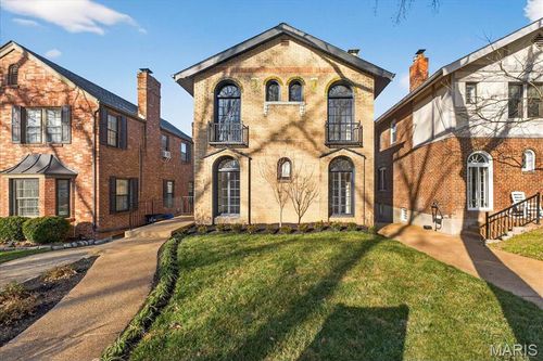 7267 Lindell Boulevard, University City, MO, 63130 | Card Image