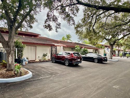 7006 Loch Isle Dr N, Miami Lakes, FL, 33014-2079 | Card Image