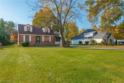 25807 Westwood Rd, Westlake, OH, 44145-4723 | Card Image