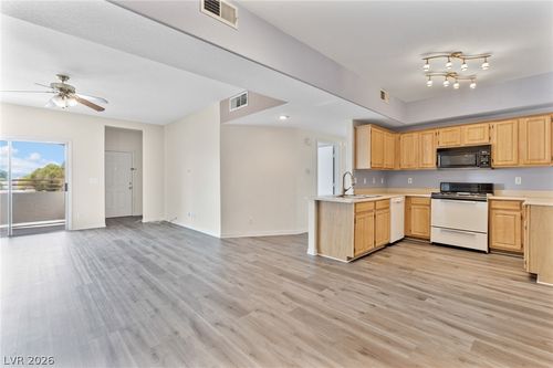 2060-5655 E Sahara Ave, Las Vegas, NV, 89142-2080 | Card Image