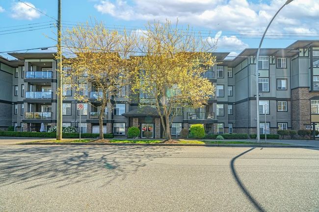 204 - 2068 Sandalwood Crescent, Condo with 2 bedrooms, 2 bathrooms and 2 parking in Abbotsford BC | Image 27