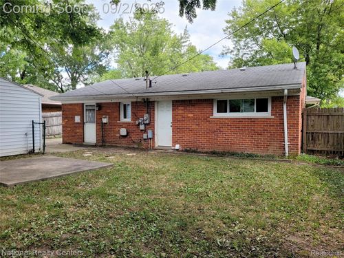 359 Sheffield Dr, Troy, MI, 48083-1037 | Card Image
