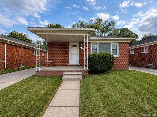 7140 Iowa St, Hamtramck, MI, 48212-1426 | Card Image