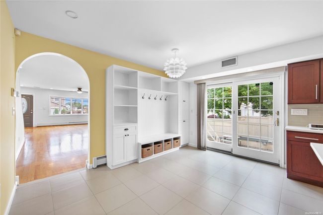 2 Park Pl, House other with 3 bedrooms, 3 bathrooms and null parking in Williston Park NY | Image 9