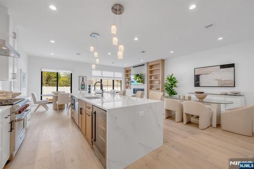 17 Feldman Ter, North Haledon, NJ, 07508-3016 | Card Image