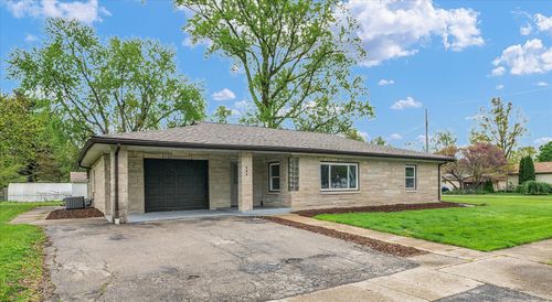 304 N Elizabeth St, Tolono, IL, 61880-9418 | Card Image