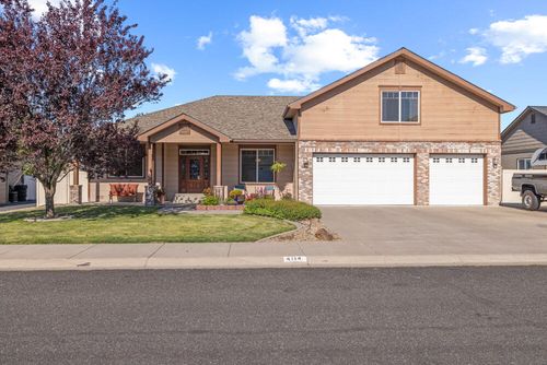 4114 El Cerrito Way, Klamath Falls, OR, 97603-7771 | Card Image