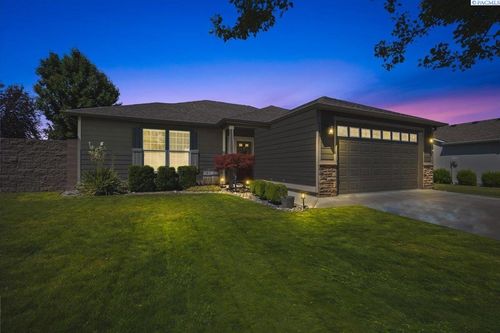 5504 W 20th Ave, Kennewick, WA, 99338-2526 | Card Image