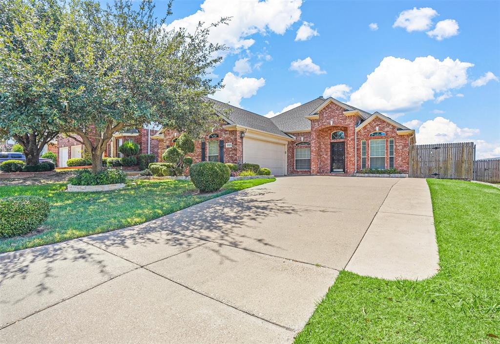 Meadow Valley Dr, Fort Worth, TX 76123
