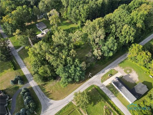 6097 Huntington Rd, Sylvania, OH, 43560-1520 | Card Image