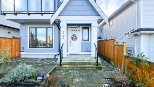 5086 Manor St, Burnaby, BC, V5G1B5 | Card Image