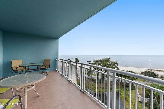 Main Balcony | Image 25