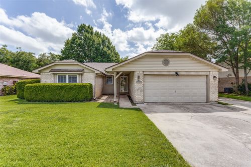 413 Goldfinch Dr, Fort Worth, TX, 76108-3819 | Card Image