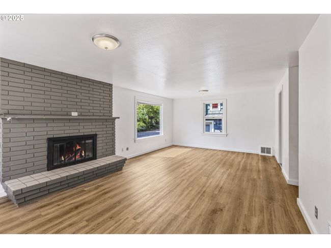 1391 W 5 Th Ave, House other with 3 bedrooms, 1 bathrooms and 1 parking in Eugene OR | Image 6