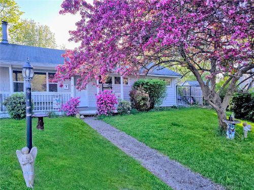 37 Gerald St, Warwick, RI, 02886-0622 | Card Image