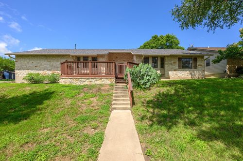 7210 Smokey Hill Rd, Austin, TX, 78736-3042 | Card Image