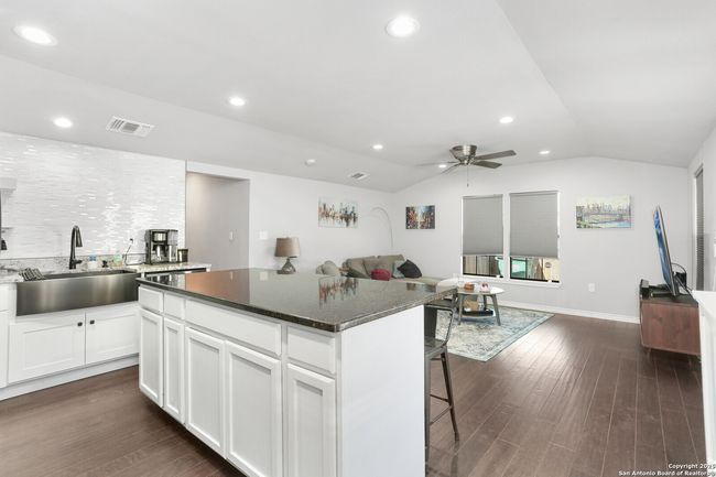 232 Victor St, House other with 4 bedrooms, 3 bathrooms and null parking in San Antonio TX | Image 6