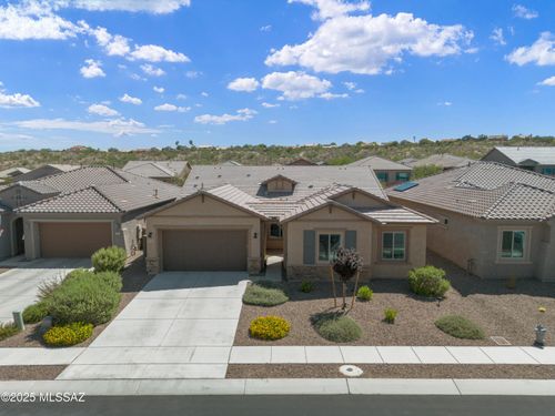 732 E Romsdalen Rd, Tucson, AZ, 85755-6106 | Card Image