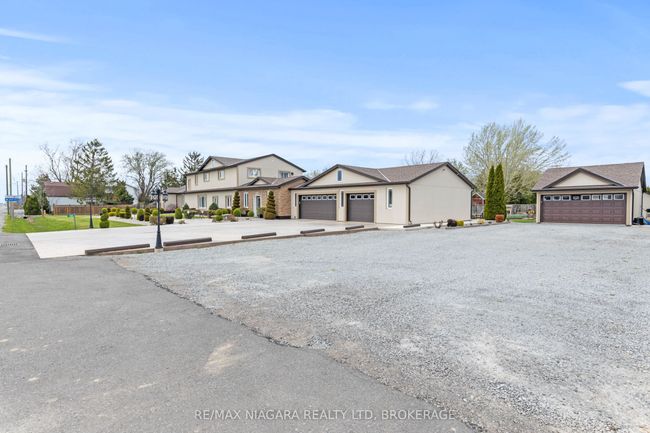 724 Line 3 Rd, House other with 4 bedrooms, 3 bathrooms and 20 parking in Niagara on the Lake ON | Image 5