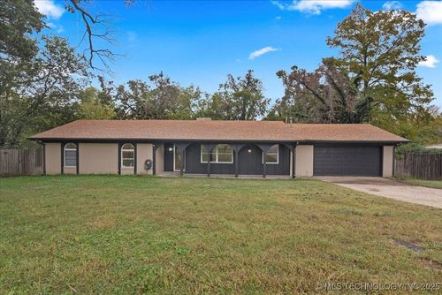 6831 W 34th Pl, Tulsa, OK, 74107-4001 | Card Image