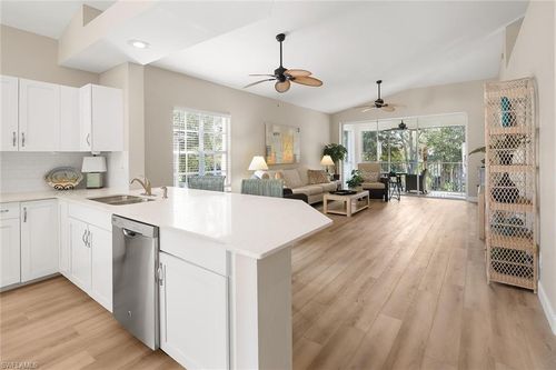 apt-201-675 Wiggins Lake Dr, NAPLES, FL, 34110-6058 | Card Image