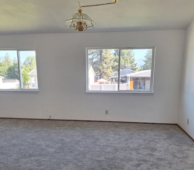 427 W 7 Th St, House other with 3 bedrooms, 2 bathrooms and null parking in Newport WA | Image 10