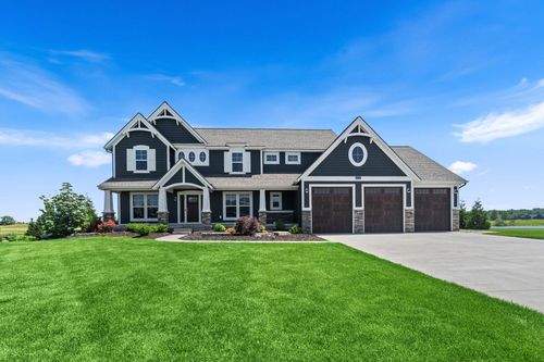 4738 Harkemas Creek Dr, Holland, MI, 49424-7449 | Card Image